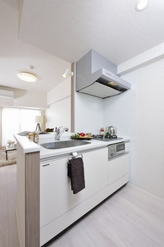 会話の弾むカウンターキッチンです