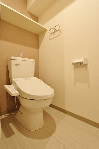 清潔感のあるトイレですね