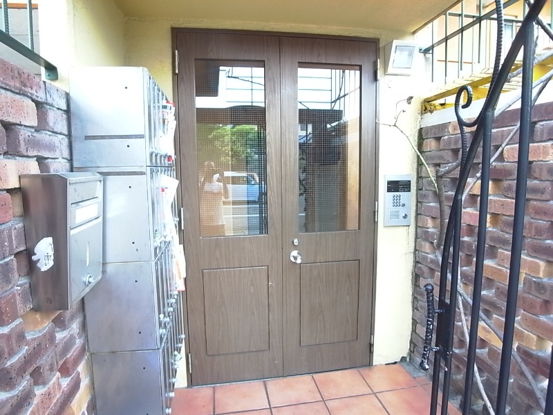 安心のオートロック付きです