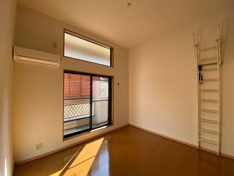 エアコン付きで年中快適に過ごせますね♪