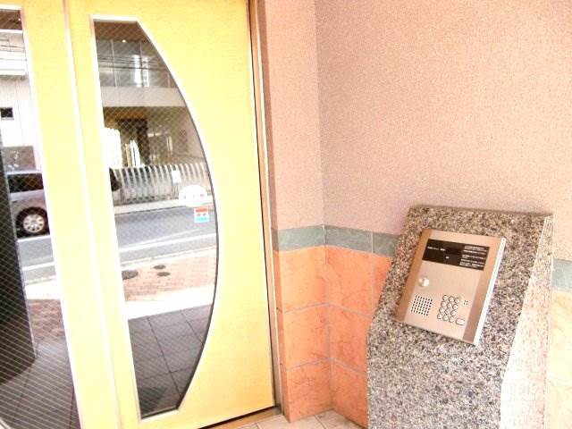 女性の方でも安心のオートロック