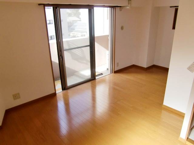 こちらは寝室にいかがでしょうか