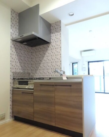 綺麗なキッチンで料理がはかどりますね