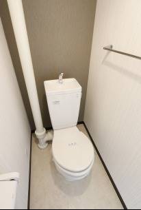 清潔感のあるトイレですね