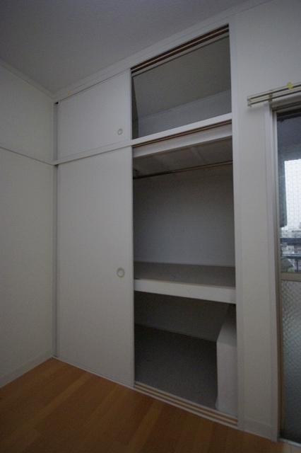 お荷物はこちらへ。