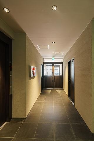 綺麗な内廊下です。