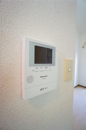 TVモニター付きインターホンで安心です