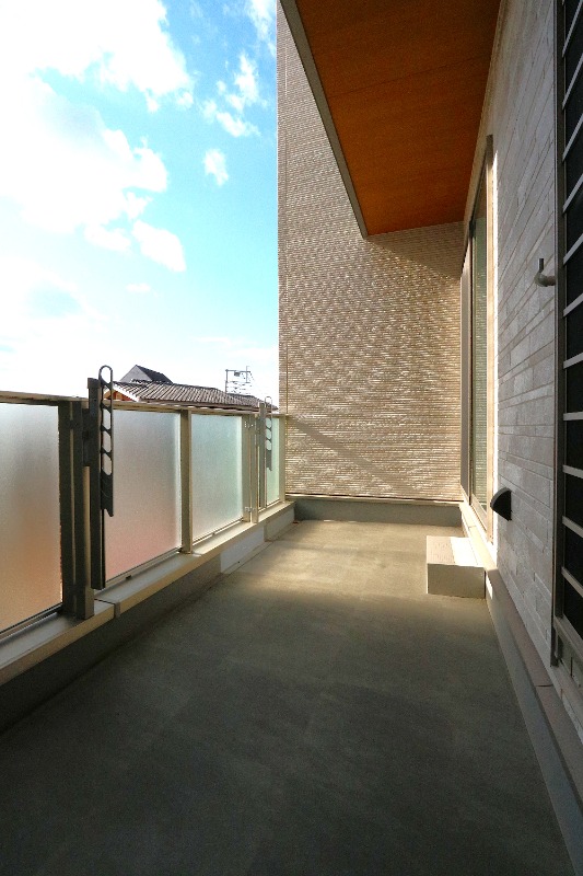 日当たりの良いバルコニーです