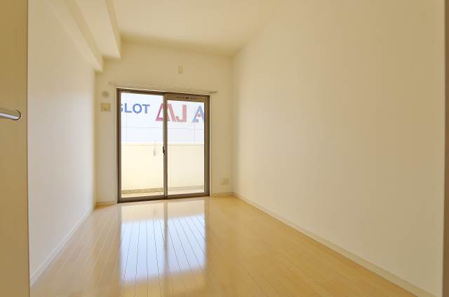 寝室にピッタリの洋室です