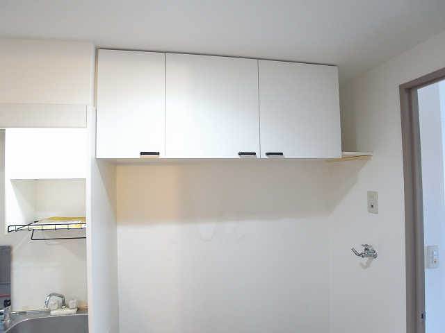 この棚も何かと役に立つのです