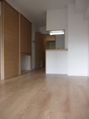 奥行きがあるリビングです