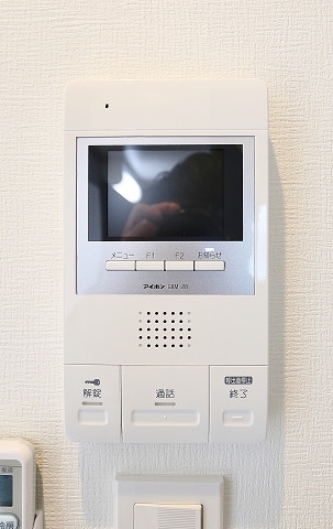 来客の確認が出来るモニタ付きです