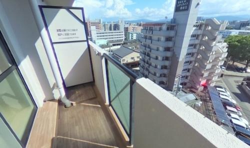 天気のいい日はこちらで洗濯物を干せます