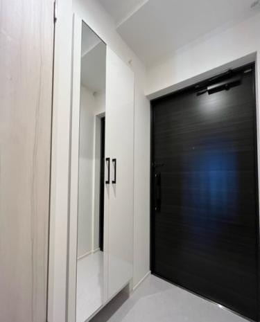 玄関に姿鏡が付いているのは嬉しいですね