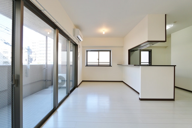 １４帖の明るい広々リビングです