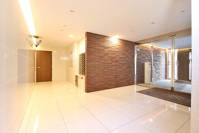 ホテルの様なエントランスです