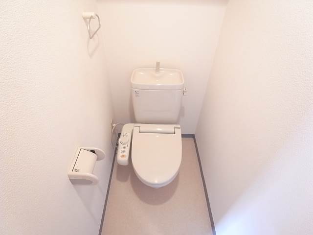 温水便座付きです