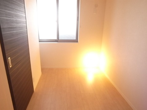 寝室にぴったりの洋室です