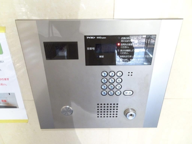 安心のオートロックですね