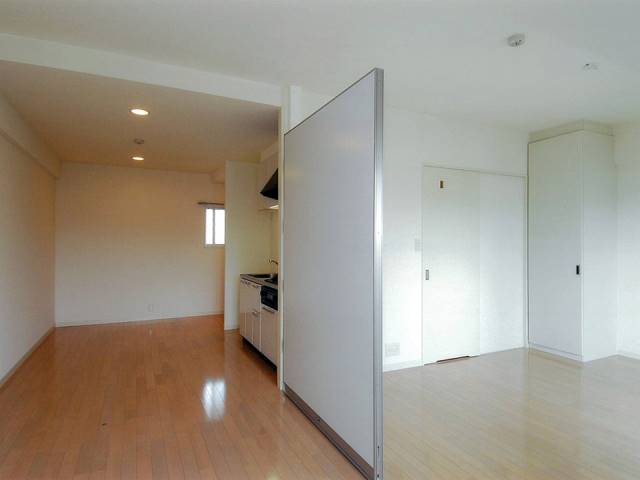 インテリアも色々配置できそうですね