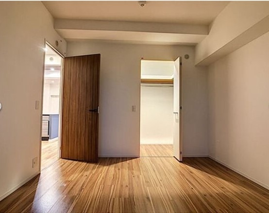 かさばりやすいお洋服もたっぷり収納可能です