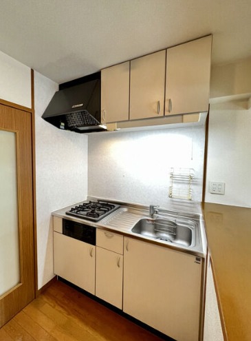 2口コンロ付きで料理がはかどりそうですね