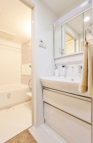 お出かけ前の身支度はこちらでバッチリ