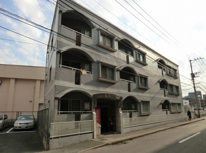 エントランスに自販機有