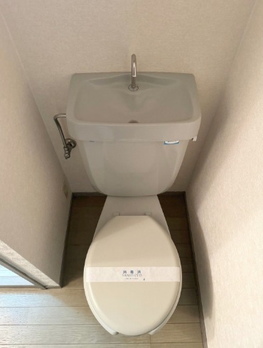 清潔感あるトイレですね