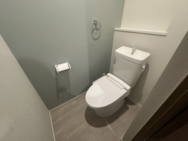 清潔感のあるトイレですね。