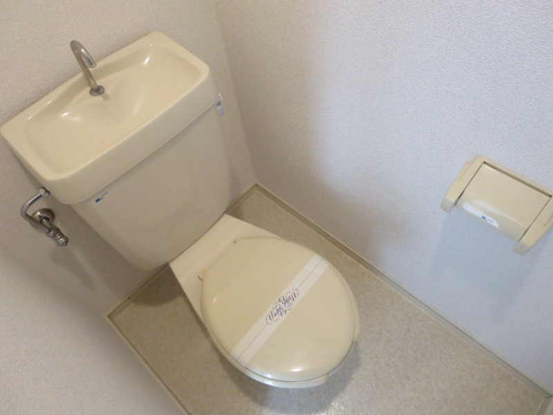 清潔感のあるトイレですね。