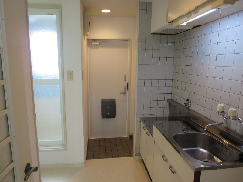 玄関収納もございます。