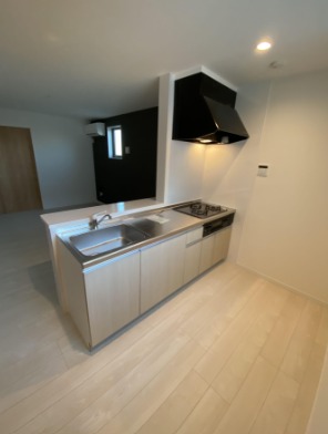 人気のカウンターキッチンです