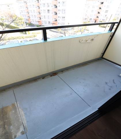 お布団もササっと干せます