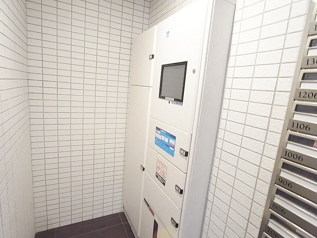 不在時も荷物のお受け取りが出来る宅配ボックスです