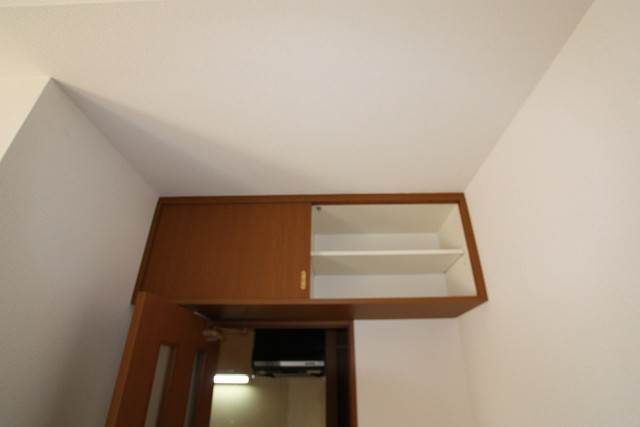 上部収納まであるのでお荷物多い方も安心