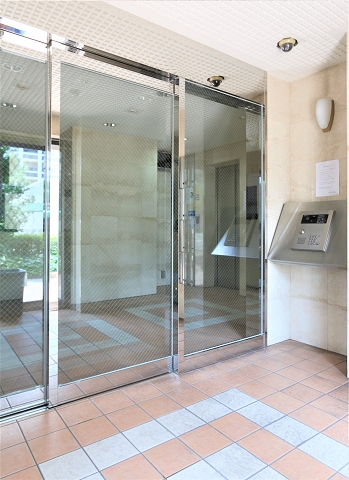 オートロックで女性も安心