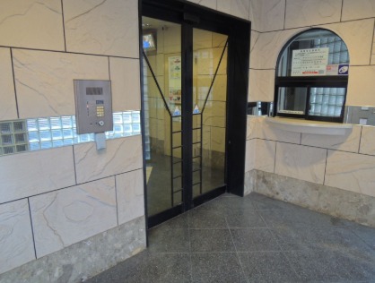 オートロックで女性も安心ですね