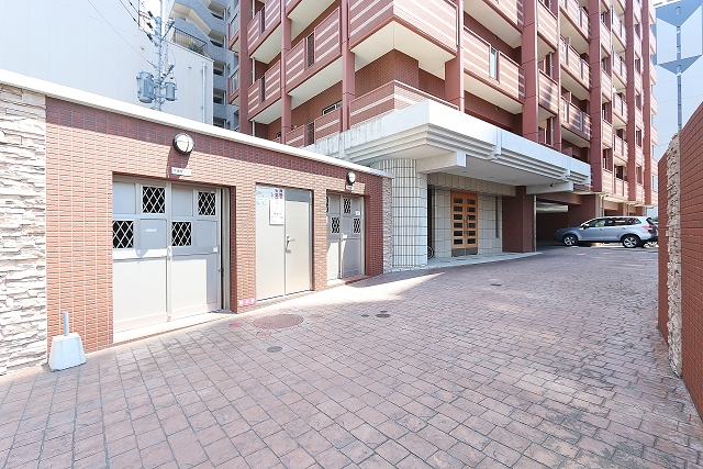 敷地内ごみ置き場