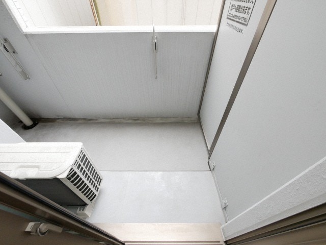 天気のいい日はこちらで洗濯物を干せます