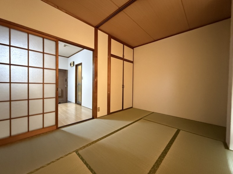 落ち着いた雰囲気の和室ですね