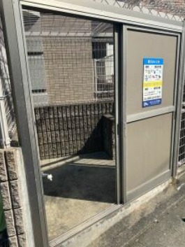 ゴミ置き場をカラスに荒らされる心配ありません