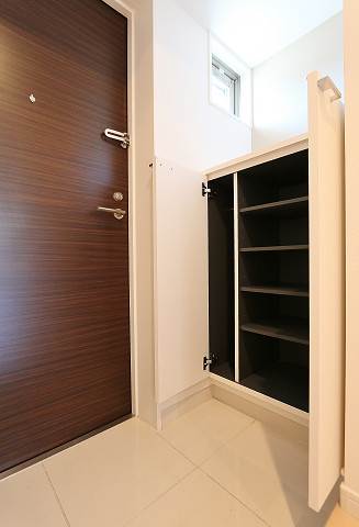 シューズボックスで玄関すっきり