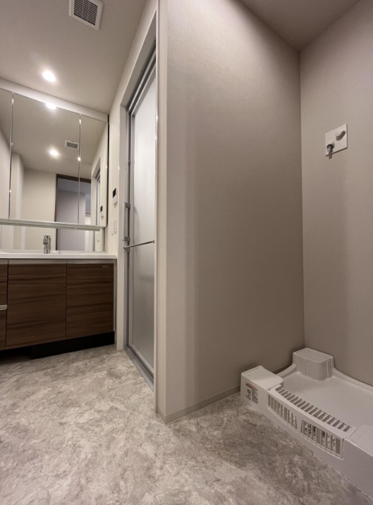 洗濯機はこちらに設置できます。