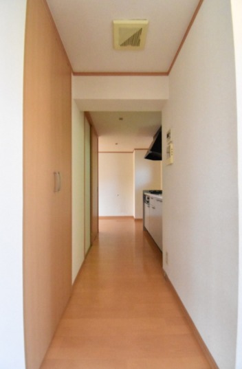 玄関からはこのような感じです。