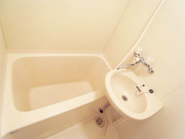 ゆったり湯船に浸かれます