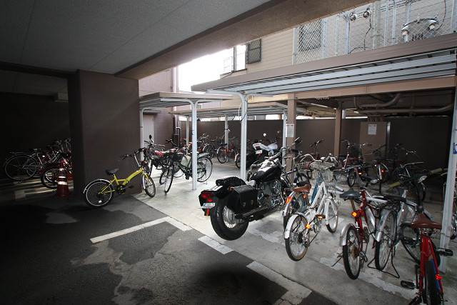 駐輪場あります