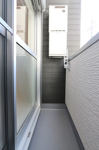 天気のいい日はこちらで洗濯物を干せます