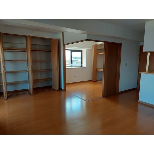 フローリングで綺麗なお部屋です。