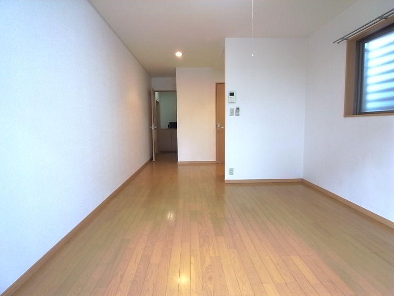 家具の配置がしやすいお部屋です